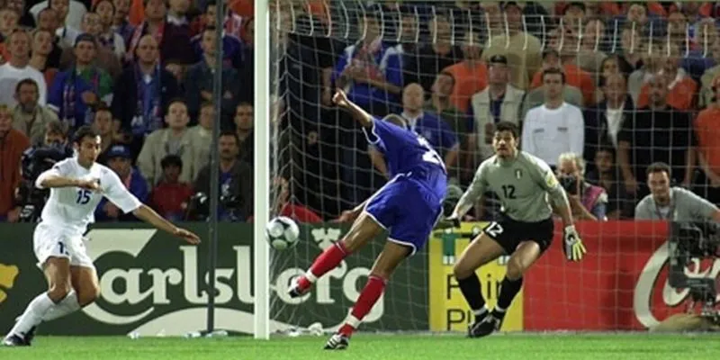 Top 9: Pháp vs Ý (Euro 2000)